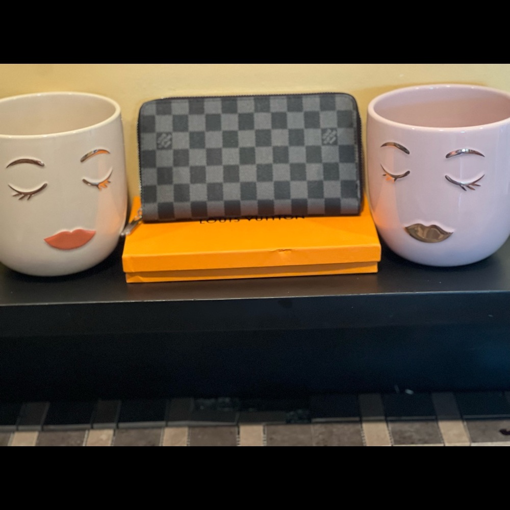 New rts checkbook/wallet